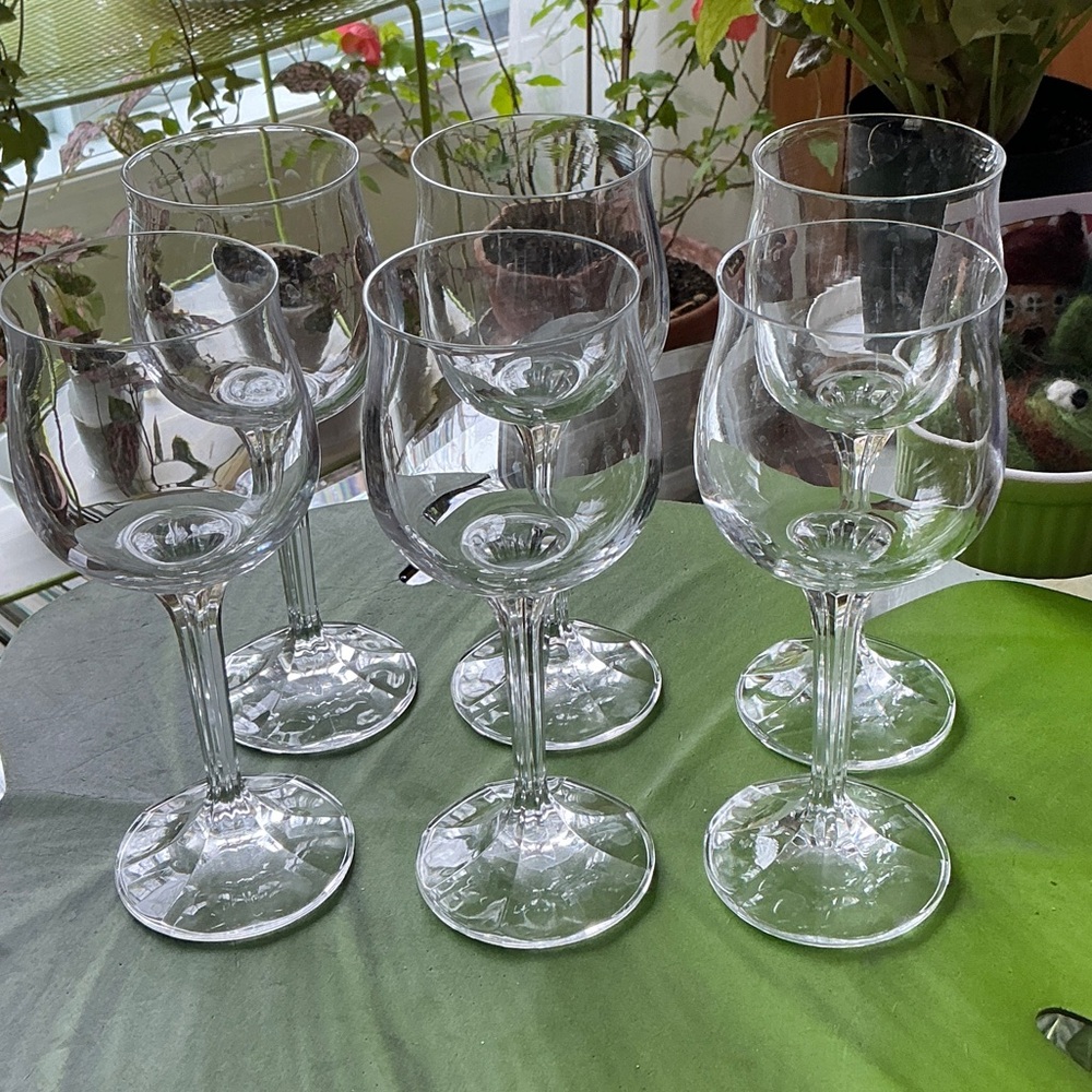 Fine Glass  Wine Goblet Set - 6 Pack (possibly crystal)